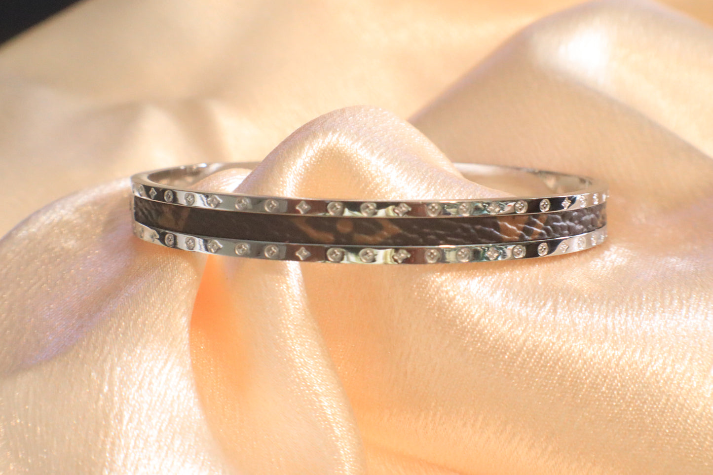 Twist & Trend | Bangle Collections