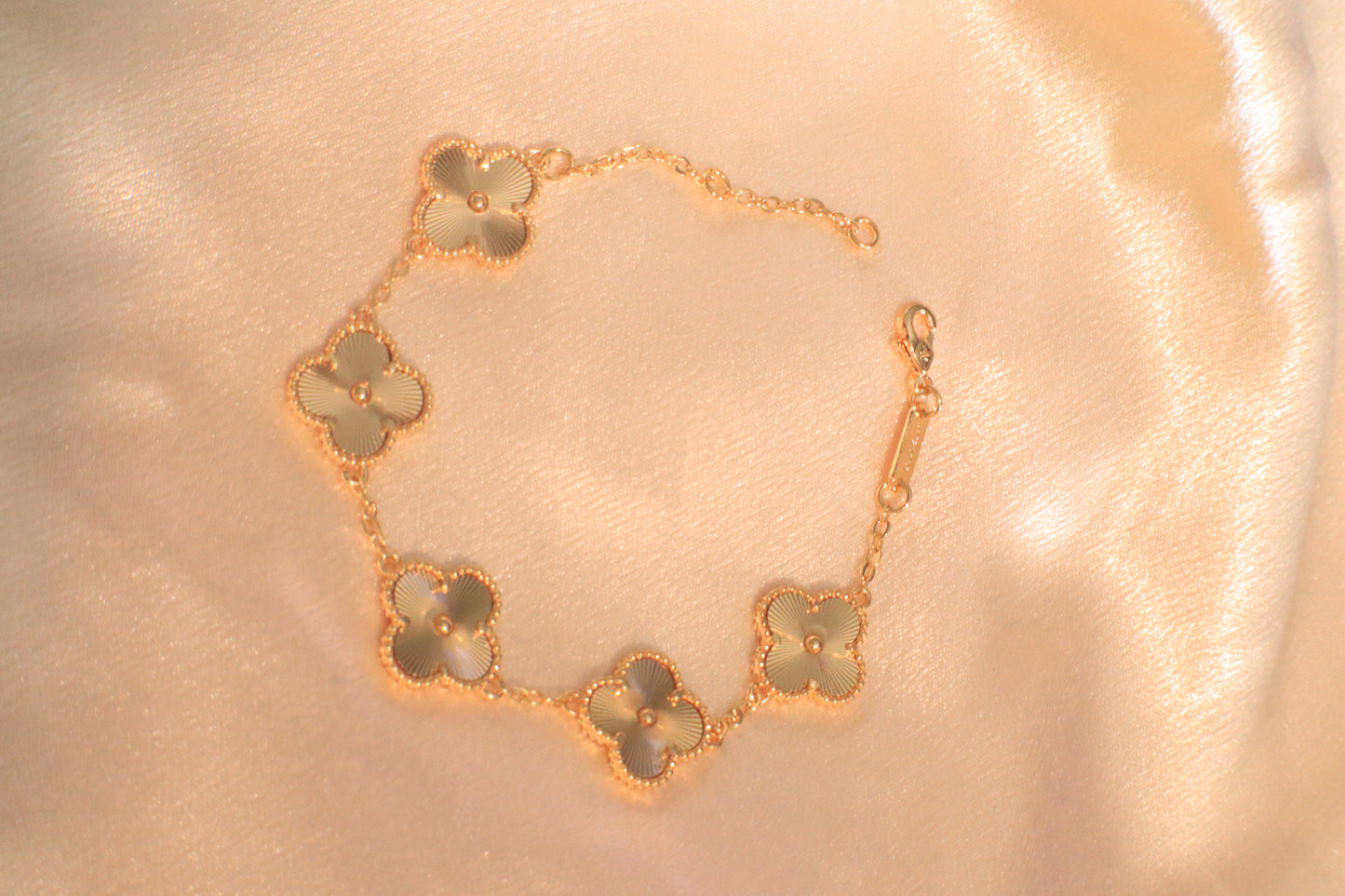 Lucky Blossom Bracelet | Stainless steel Silver-Plated Gold-Plated 18k