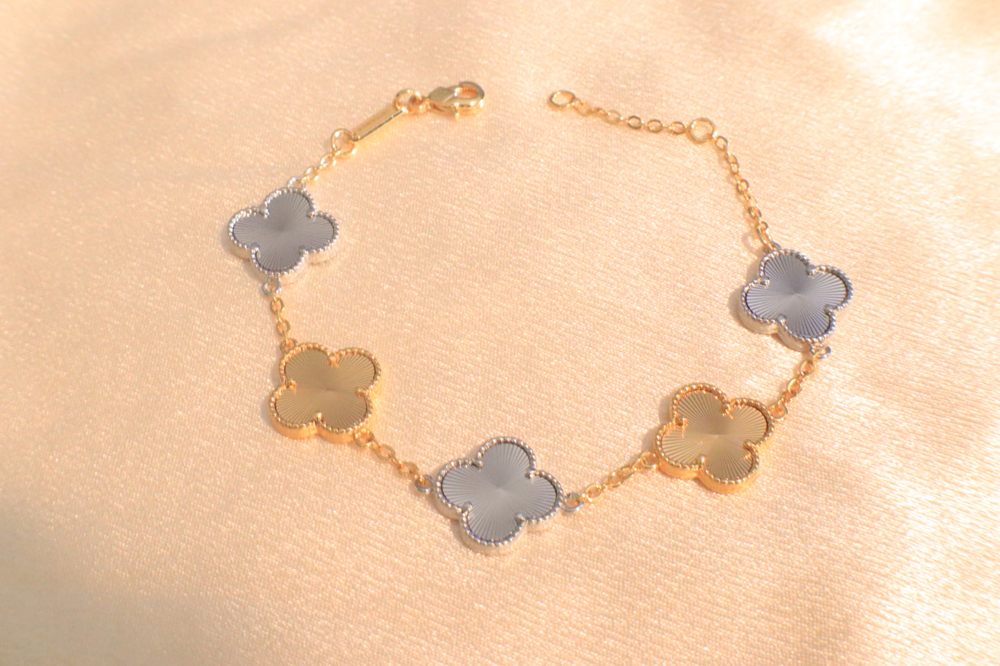 Lucky Blossom Bracelet | Stainless steel Silver-Plated Gold-Plated 18k
