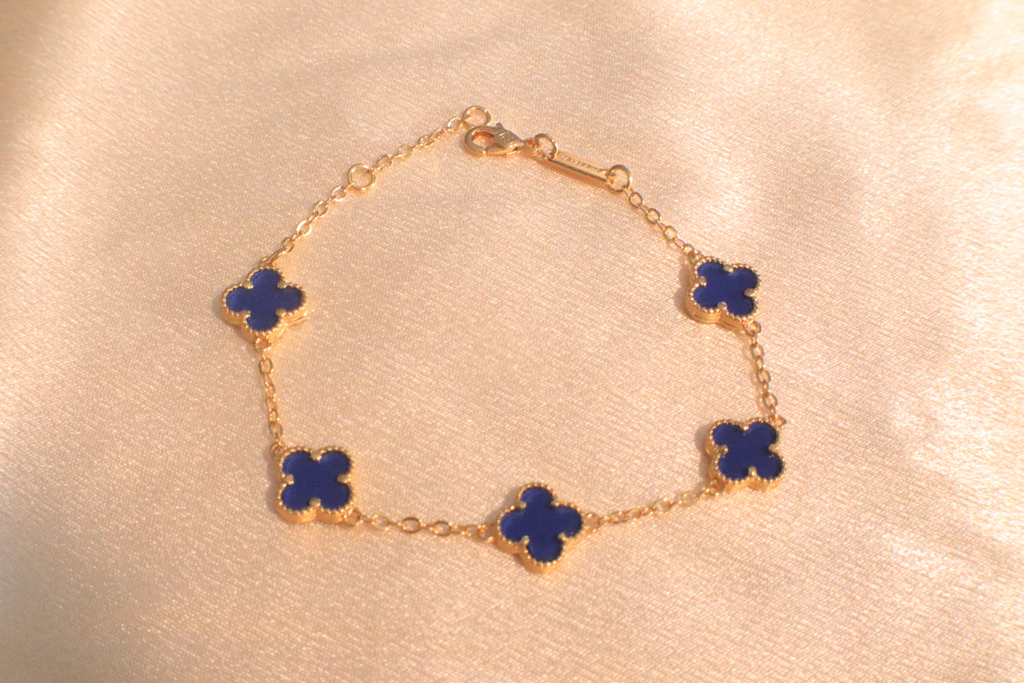 Lucky Blossom Bracelet | Stainless steel Silver-Plated Gold-Plated 18k