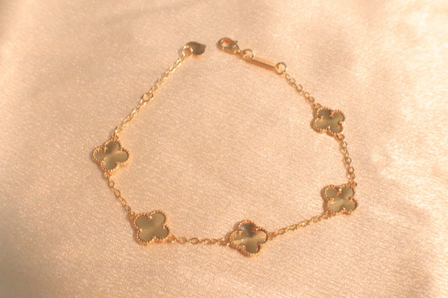 Lucky Blossom Bracelet | Stainless steel Silver-Plated Gold-Plated 18k
