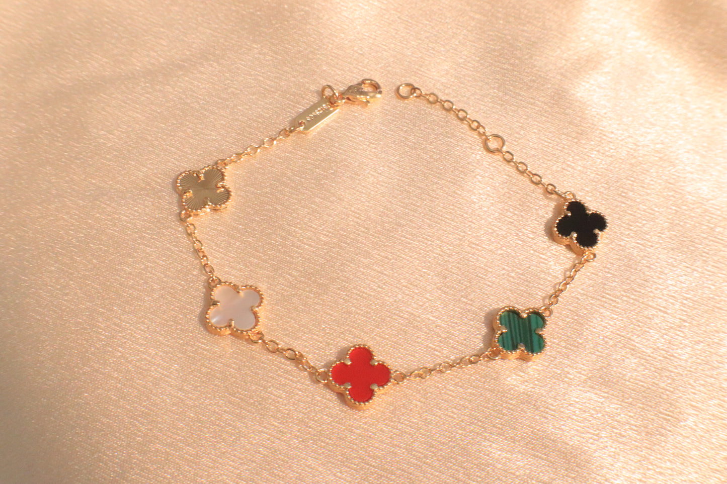 Lucky Blossom Bracelet | Stainless steel Silver-Plated Gold-Plated 18k