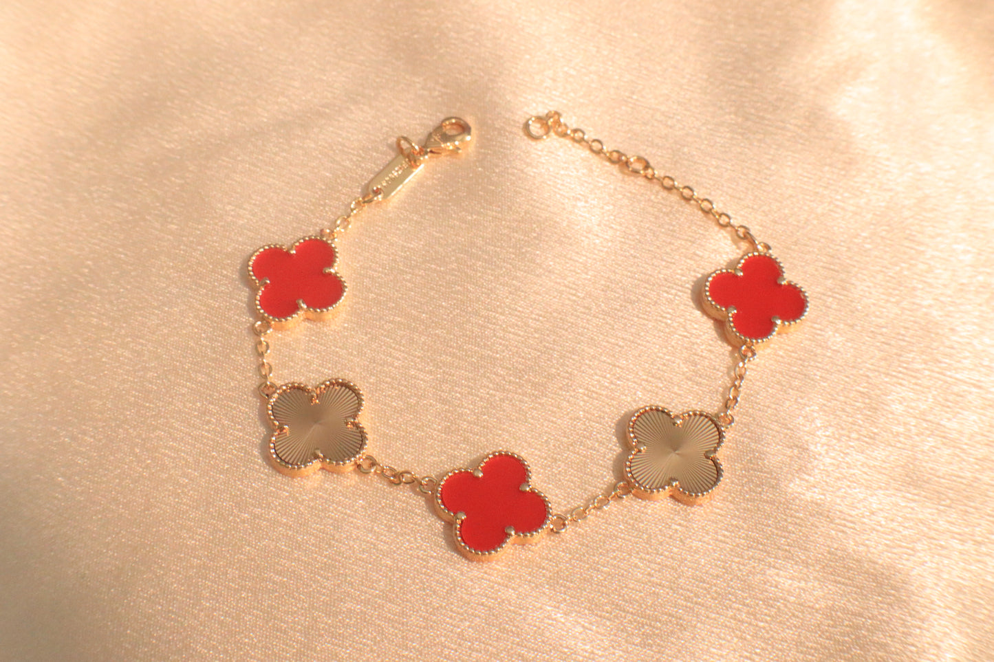 Lucky Blossom Bracelet | Stainless steel Silver-Plated Gold-Plated 18k