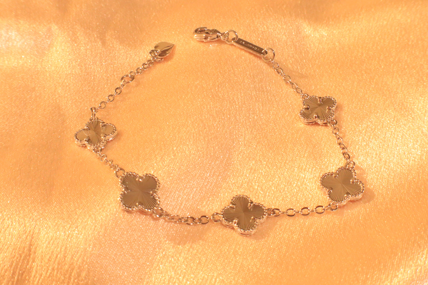 Lucky Blossom Bracelet | Stainless steel Silver-Plated Gold-Plated 18k