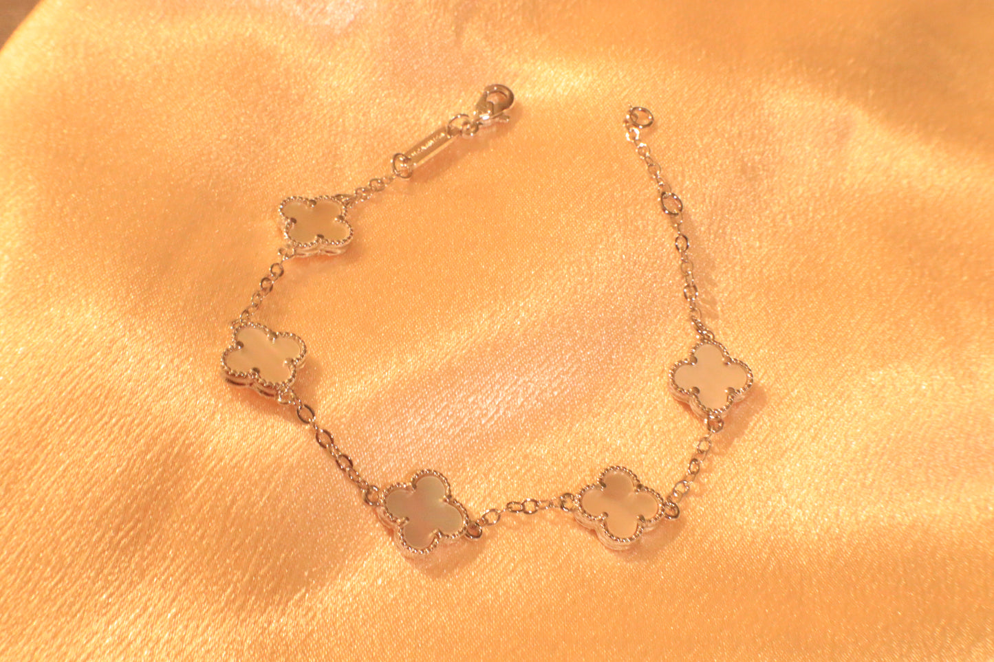 Lucky Blossom Bracelet | Stainless steel Silver-Plated Gold-Plated 18k