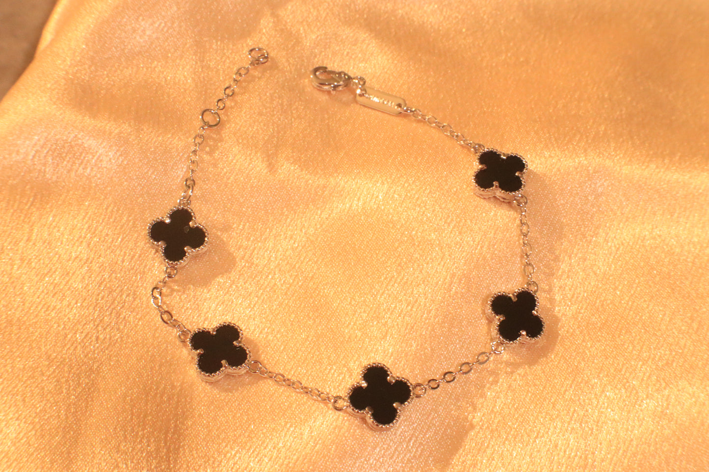 Lucky Blossom Bracelet | Stainless steel Silver-Plated Gold-Plated 18k