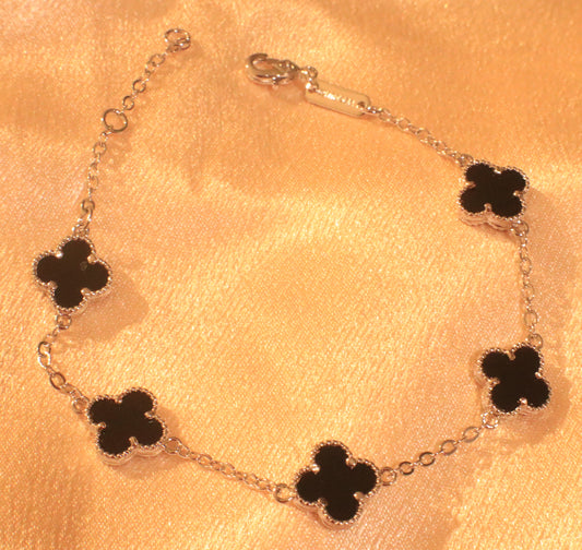 10mm Lucky Blossom Bracelet | 18k Plated Gold | Stainless Steel | Hypoallergenic