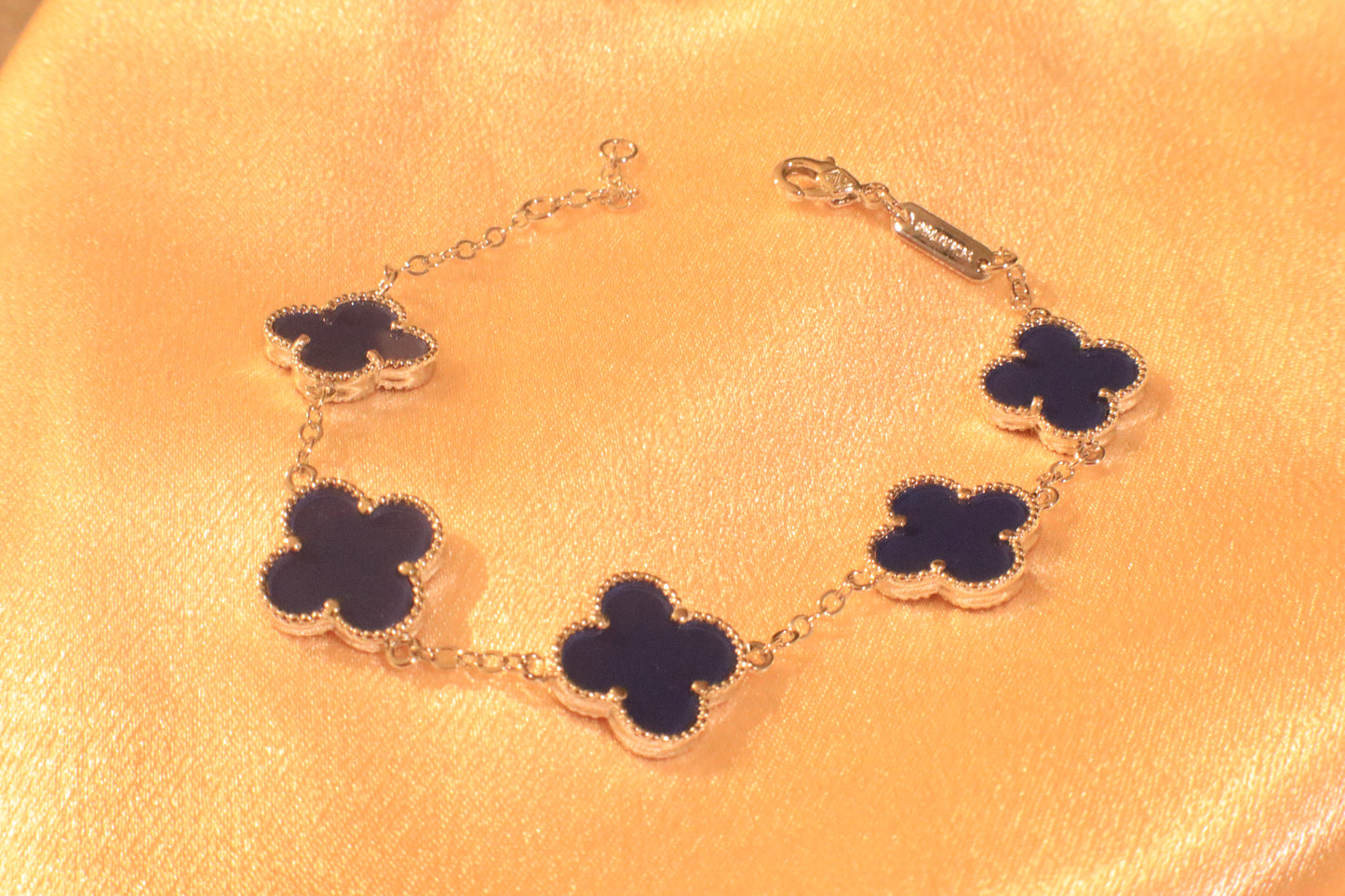 Lucky Blossom Bracelet | Stainless steel Silver-Plated Gold-Plated 18k
