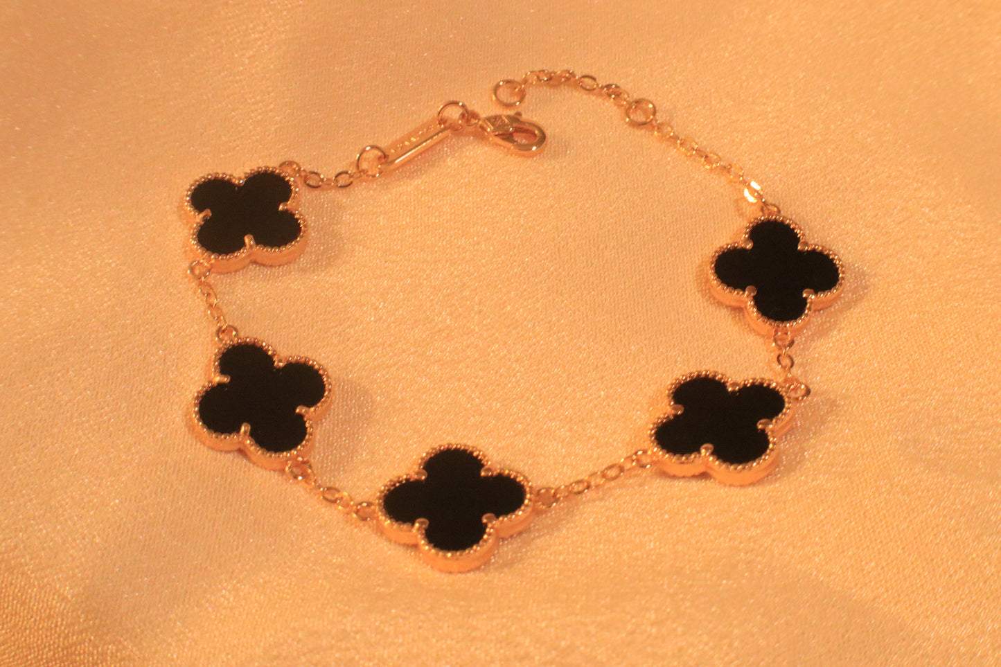 Lucky Blossom Bracelet | Stainless steel Silver-Plated Gold-Plated 18k