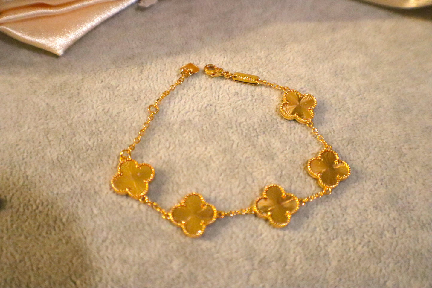 Lucky Blossom Bracelet | Stainless steel Silver-Plated Gold-Plated 18k