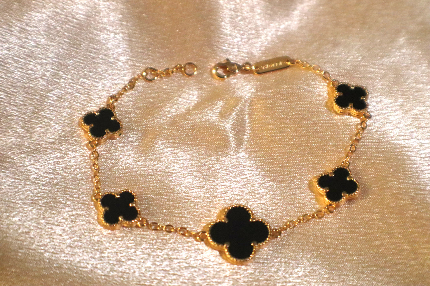 Lucky Blossom Bracelet | Stainless steel Silver-Plated Gold-Plated 18k