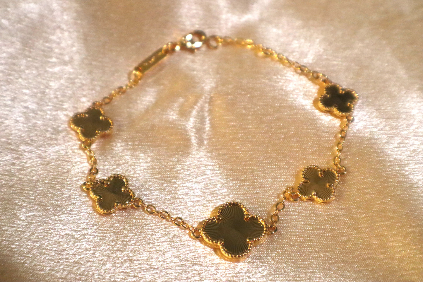 Lucky Blossom Bracelet | Stainless steel Silver-Plated Gold-Plated 18k
