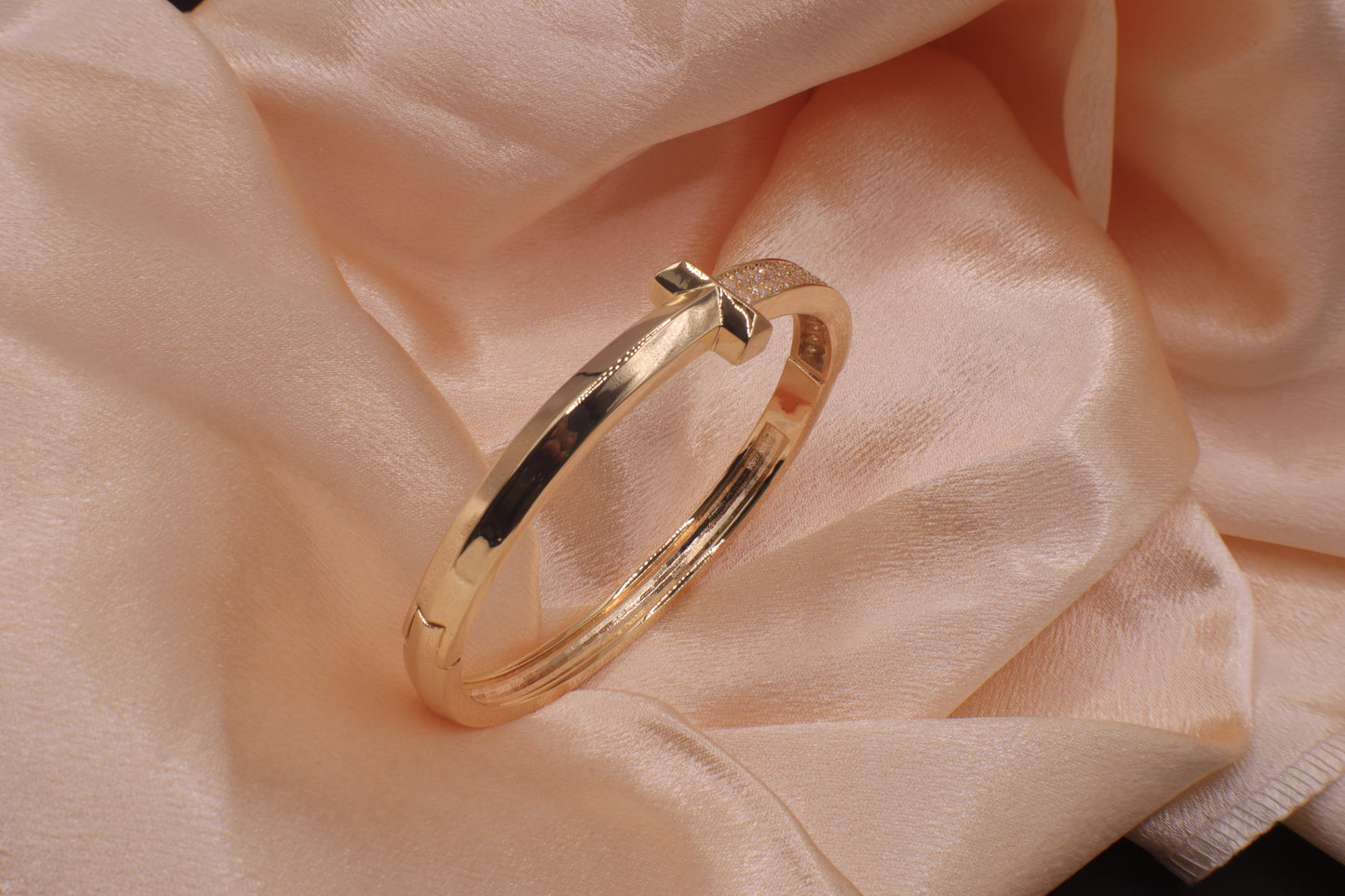 T zircon Stoned Bangle