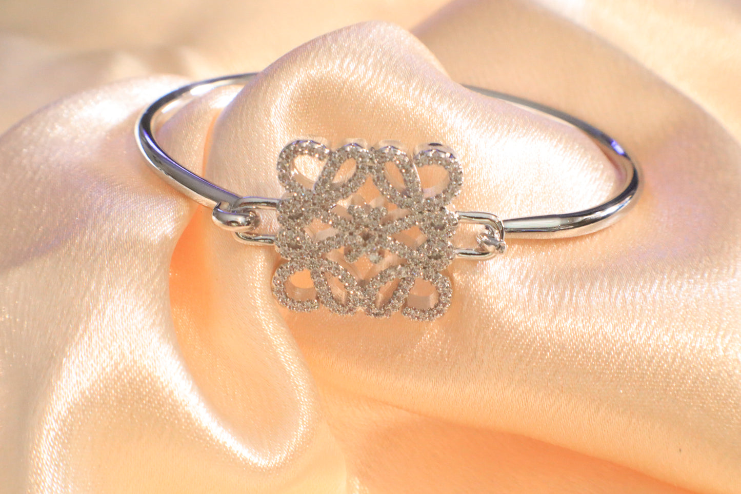 Twist & Trend | Bangle Collections