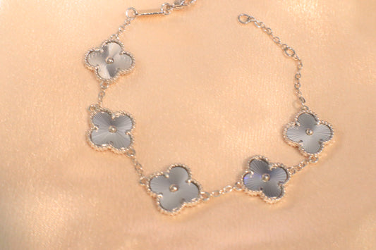 Lucky Blossom Bracelet | Stainless steel Silver-Plated Gold-Plated 18k