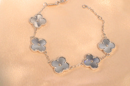 Lucky Blossom Bracelet | Stainless steel Silver-Plated Gold-Plated 18k