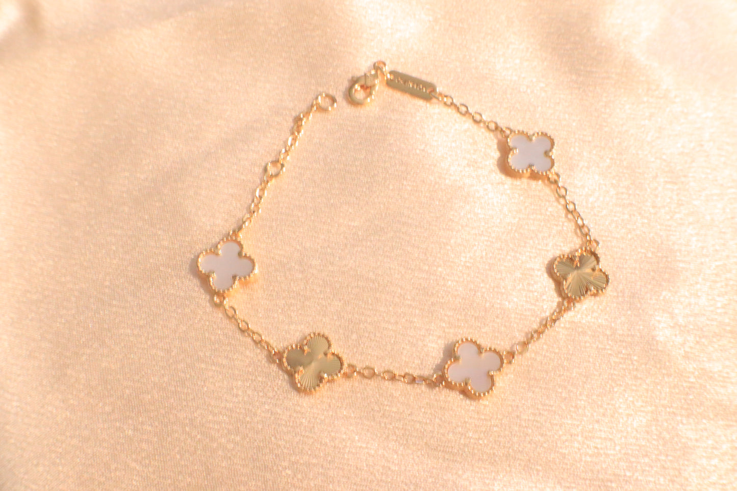 10mm Lucky Blossom Bracelet | 18k Plated Gold | Stainless Steel | Hypoallergenic