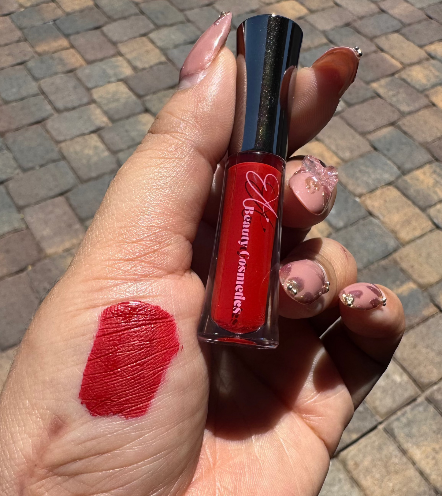 EA BEAUTY GLOSSY WATERPROOF LIPGLOSS